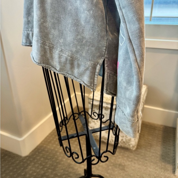 Women's size medium American Fighter hoodie - Picture 8 of 8